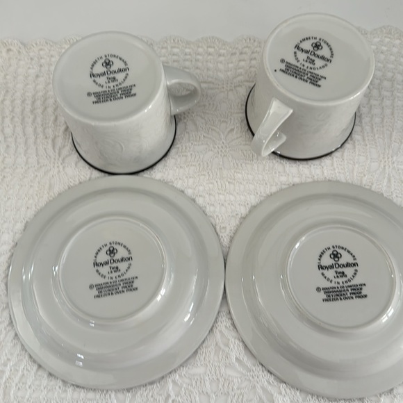 Royal Doulton Lambeth Stoneware Ting England Cup & Saucer 2 sets L.S. 1012 - Picture 5 of 10